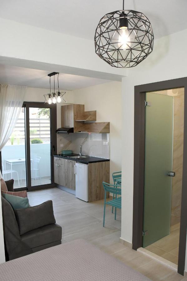 Theano Luxury Suites Nikiti Zewnętrze zdjęcie